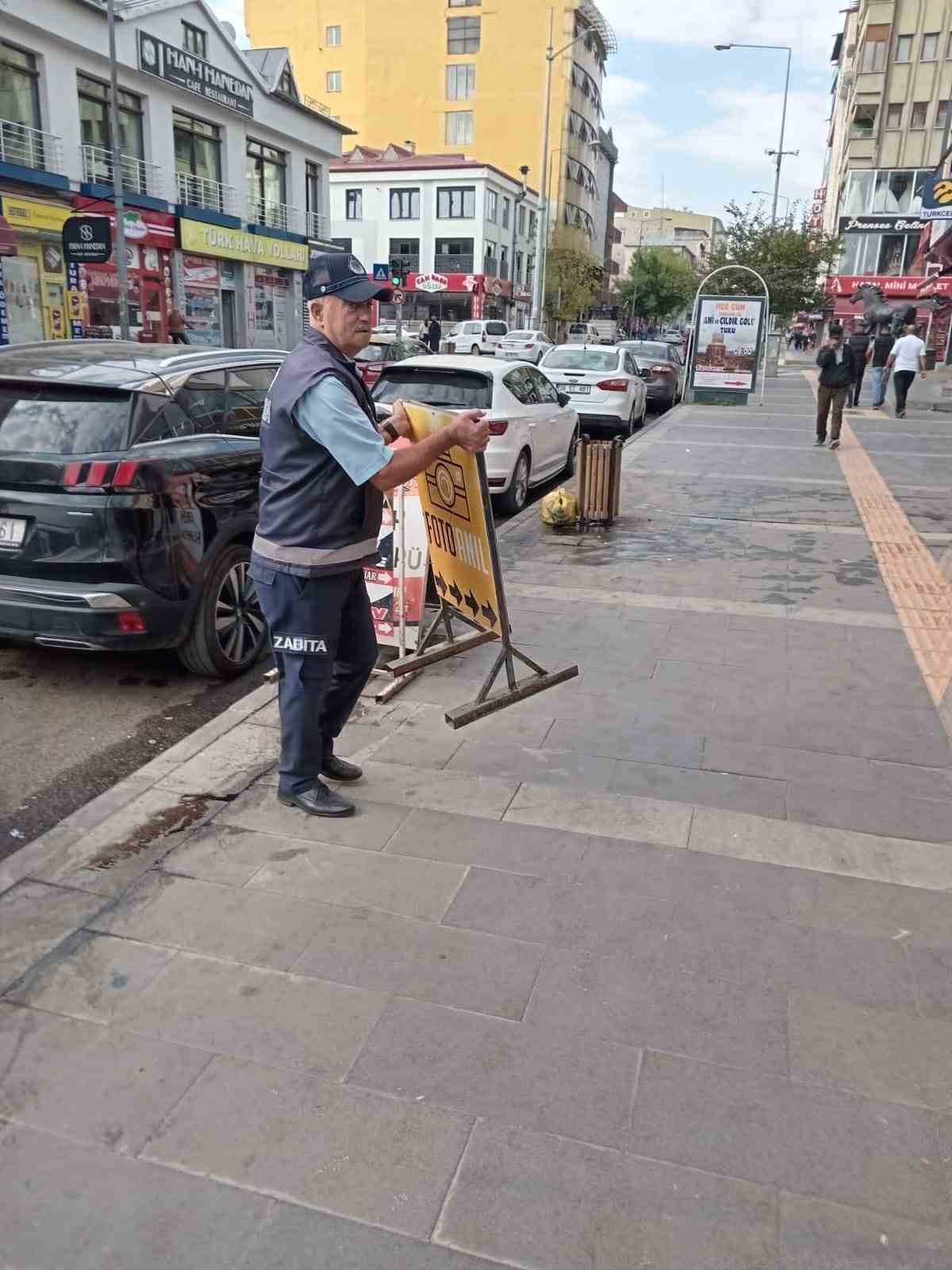 Kars’ta kaldırım işgallerine çözüm bulunmuyor