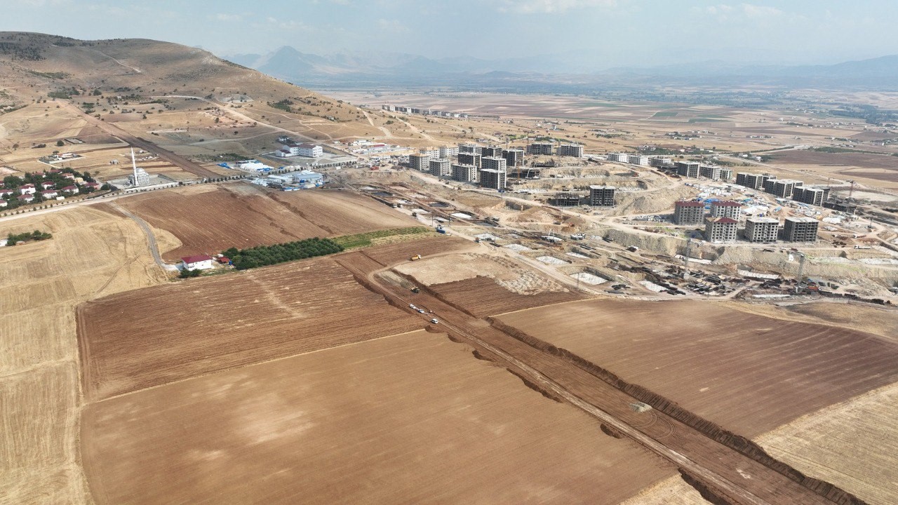 Afşin&rsquo;de ilk konutlar Kasım ayında teslim ediliyor
