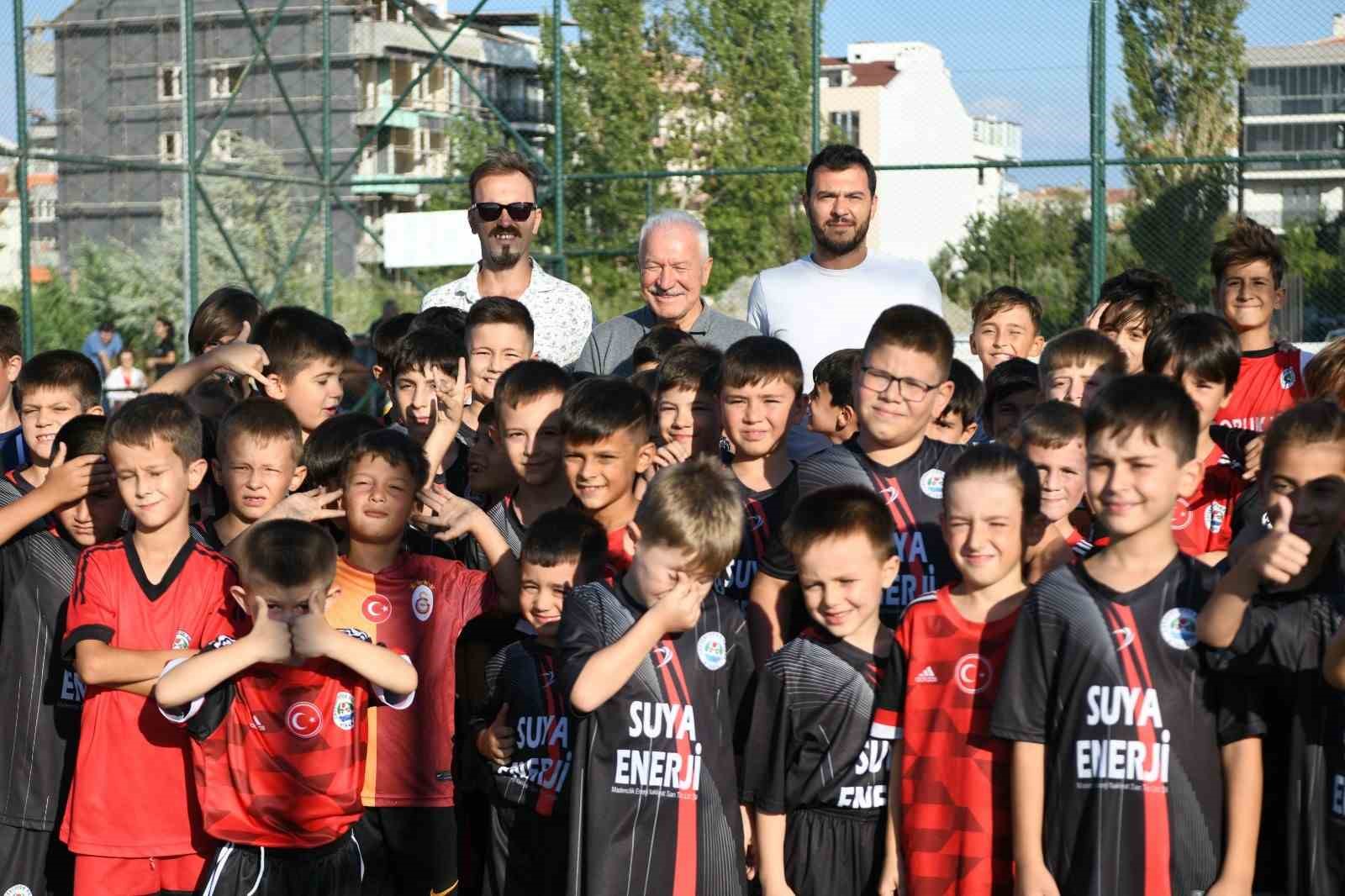 Lapseki’de ’Yaz Spor Okulu’ sona erdi