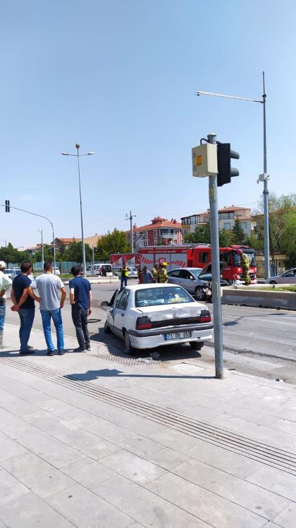 Kırıkkale’de iki otomobil çarpıştı: 2 yaralı