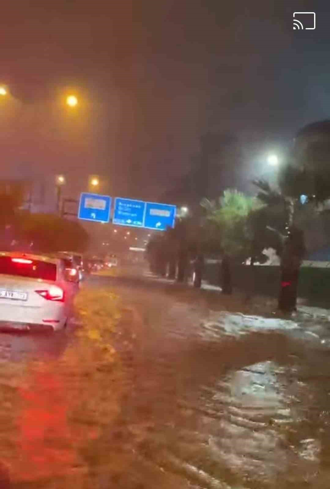 Giresun’da sağanak yağış hayatı olumsuz etkiledi
