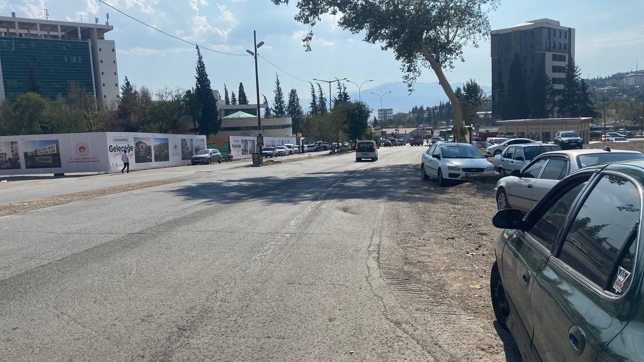 Kahramanmaraş’ta en yoğun bulvar deprem sonrası sessizliğe büründü