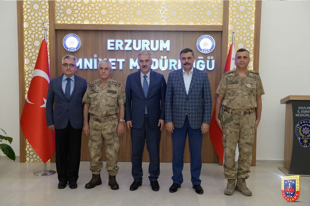 Jandarma Genel Komutanı ve Emniyet Genel M&uuml;d&uuml;r&uuml; Erzurum&rsquo;daydı
