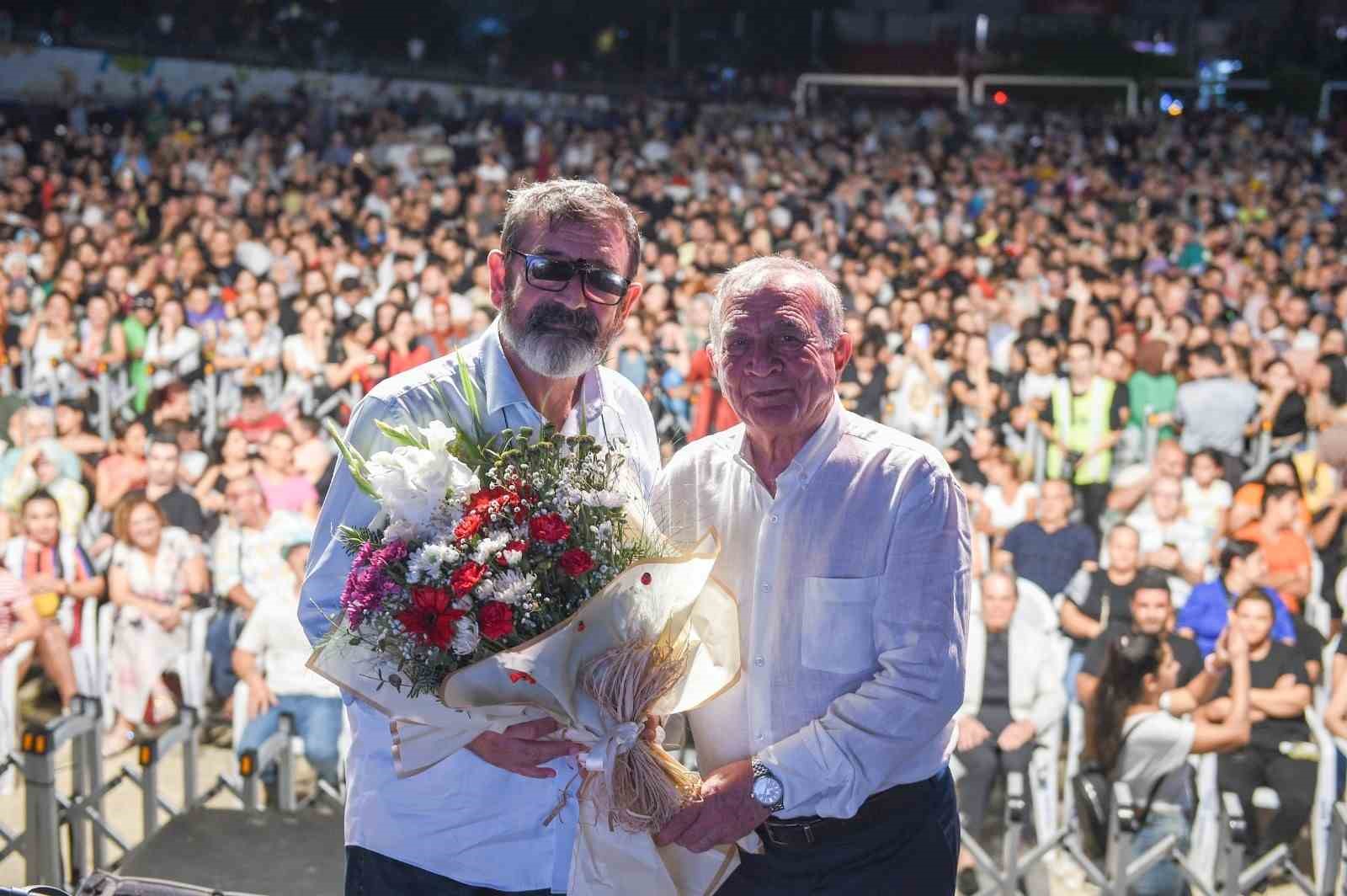 Adana’da Türkü şöleni