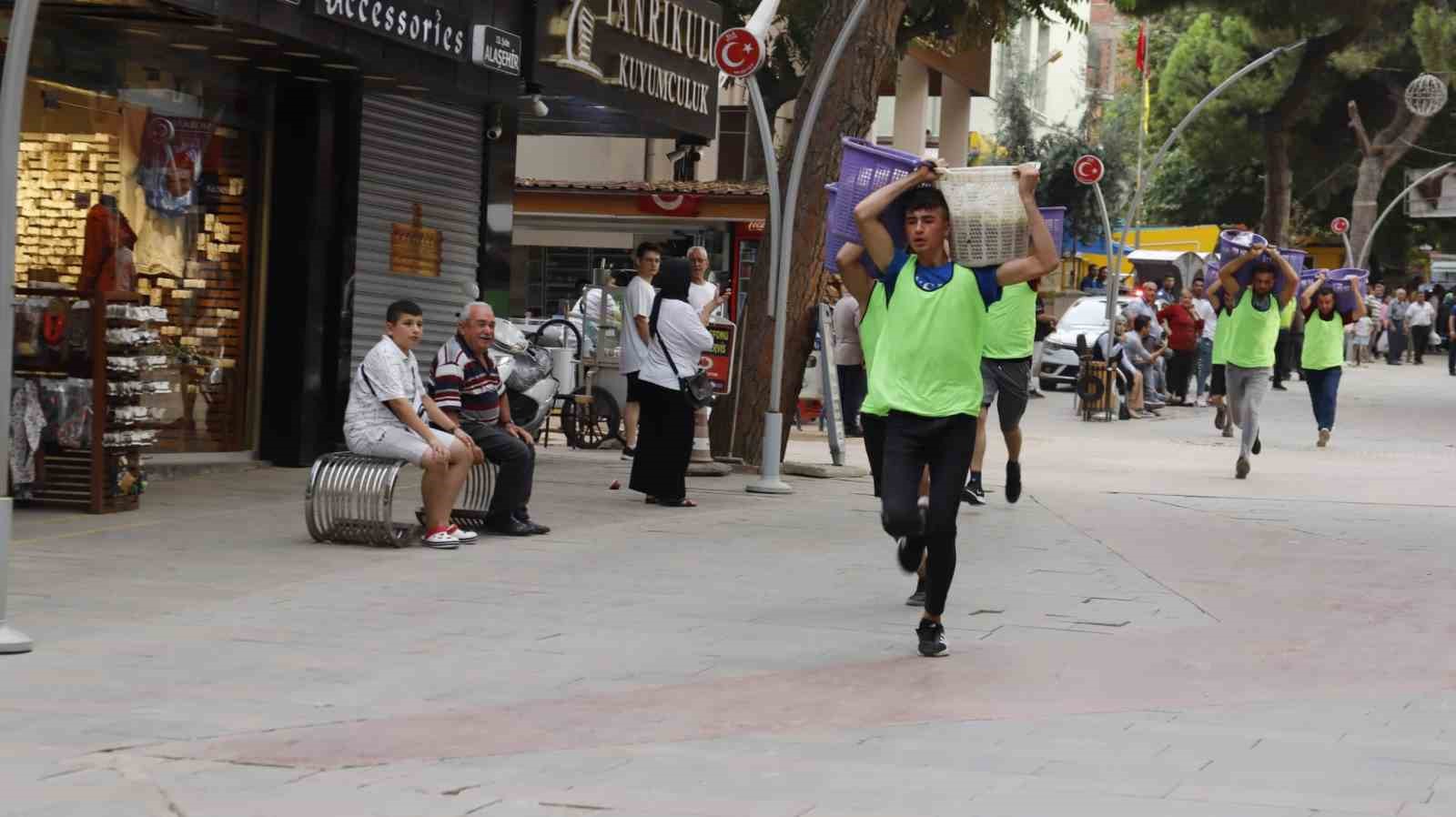 &Uuml;z&uuml;m&uuml;n memleketinde kıyasıya yarış
