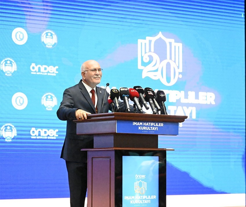 &Ouml;NDER İmam Hatipliler Derneğinin 20. Kurultayı Uşak &Uuml;niversitesinde Ger&ccedil;ekleşti
