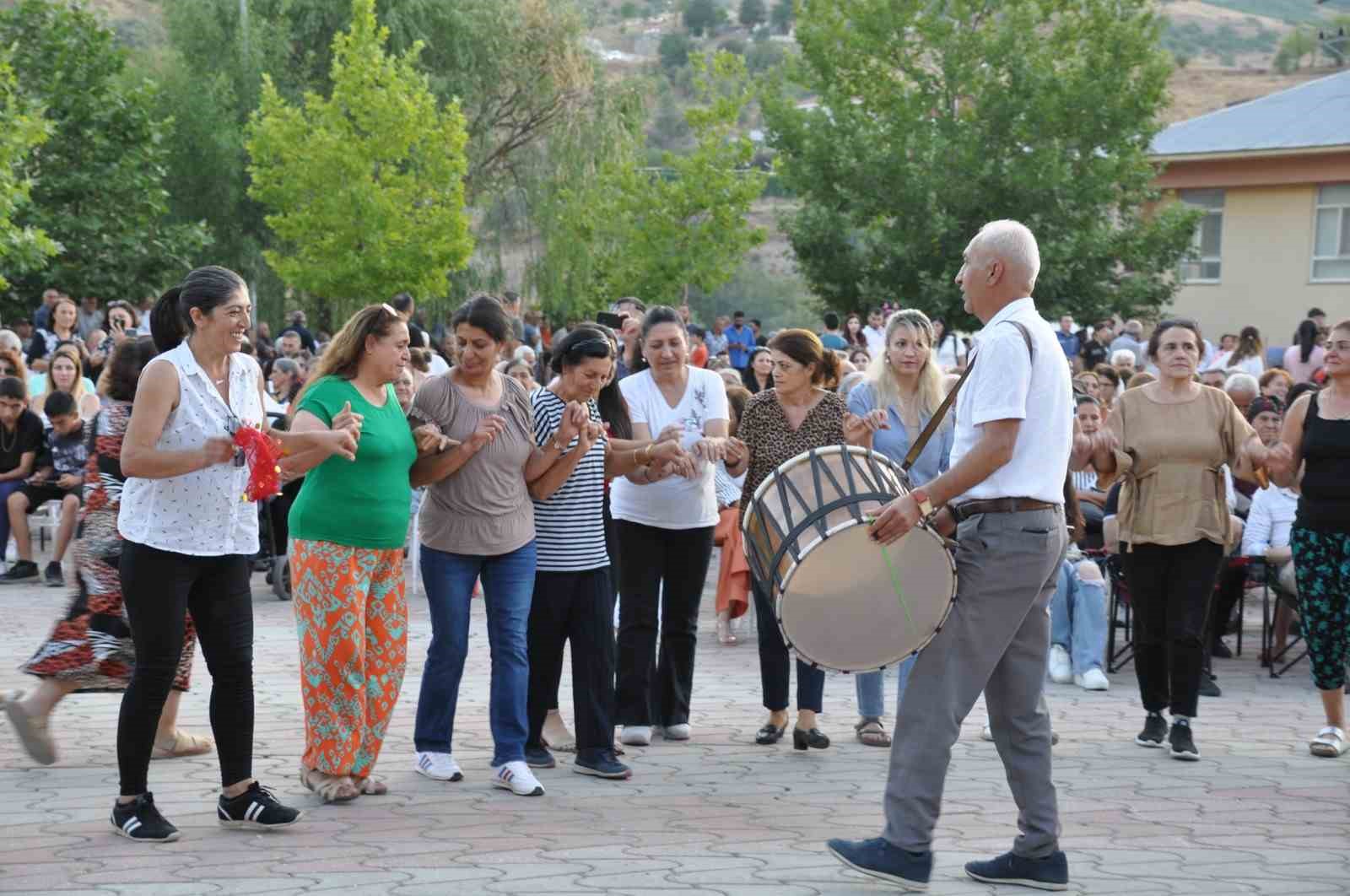 Pülümür Bal Festivaline binlerce kişi katıldı