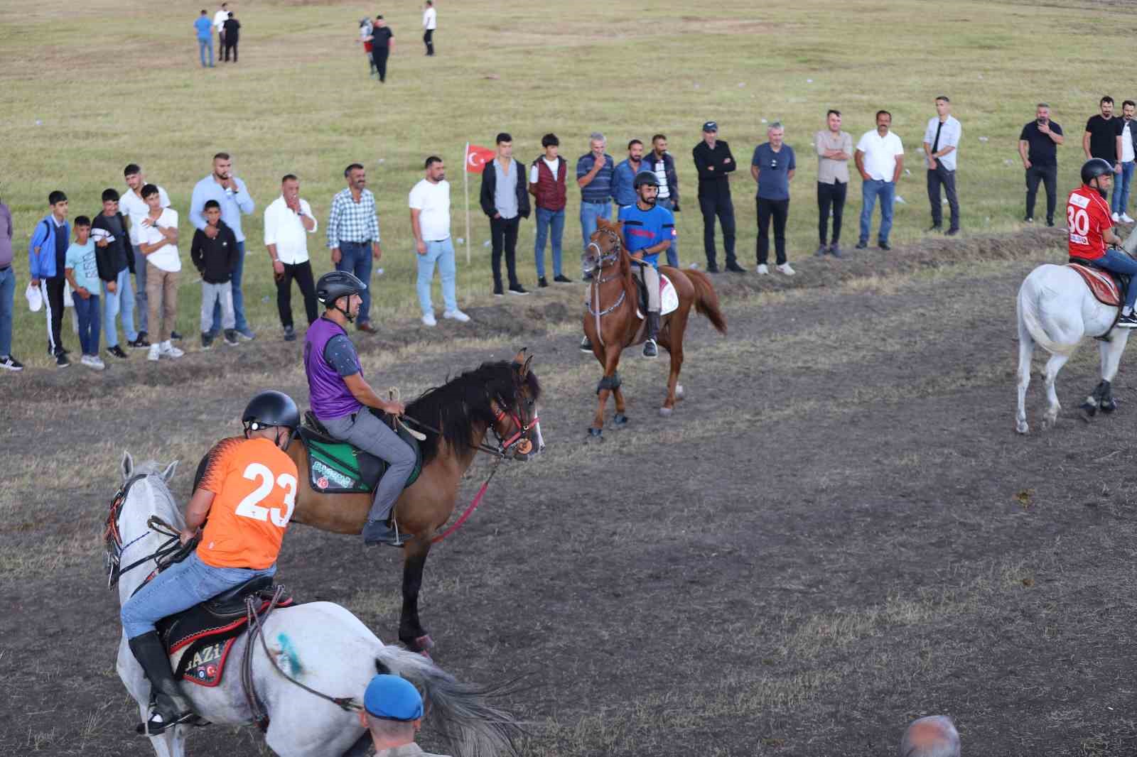 Ardahan&rsquo;da 9. Rahvan At Yarışları yapıldı
