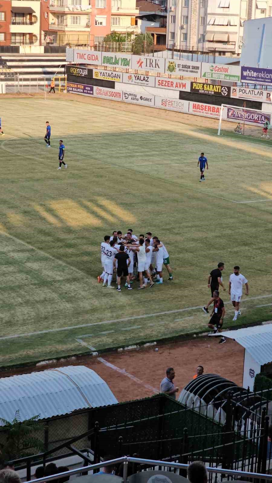 TFF 2. Lig Beyaz Grup: Nazilli Belediyespor: 1 - Beyoğlu Yeniçarşıspor: 0