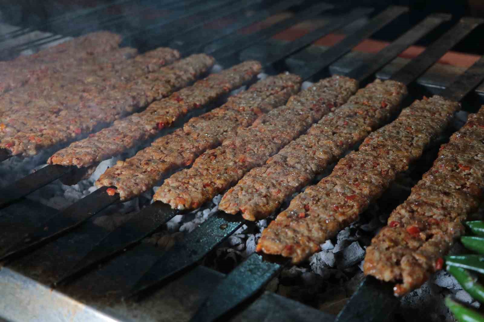 Adana’nın yöresel tatları, lezzet severleri bekliyor