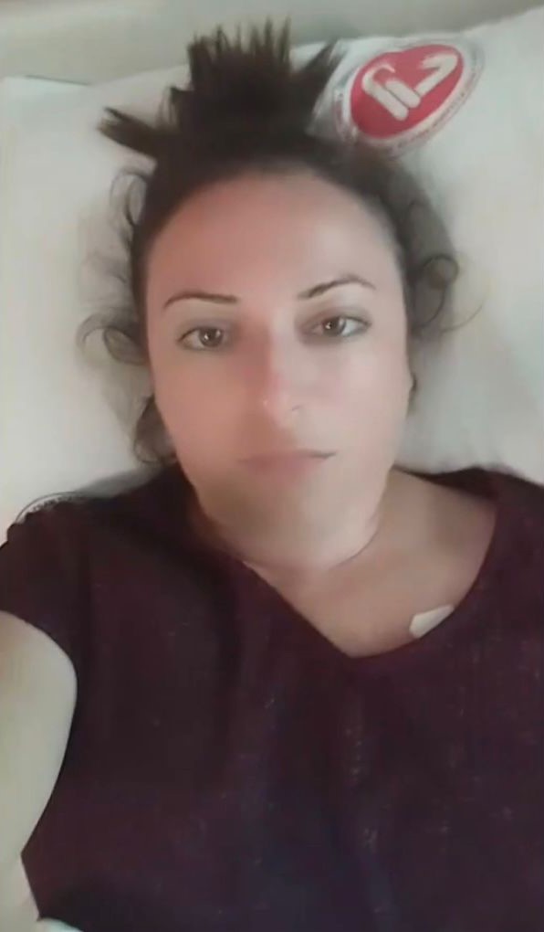 Eski eşinin bı&ccedil;aklı saldırısına uğrayan kadının yardım &ccedil;ığlığı: Eğer ben &ouml;l&uuml;rsem bunun hesabını kim verecek
