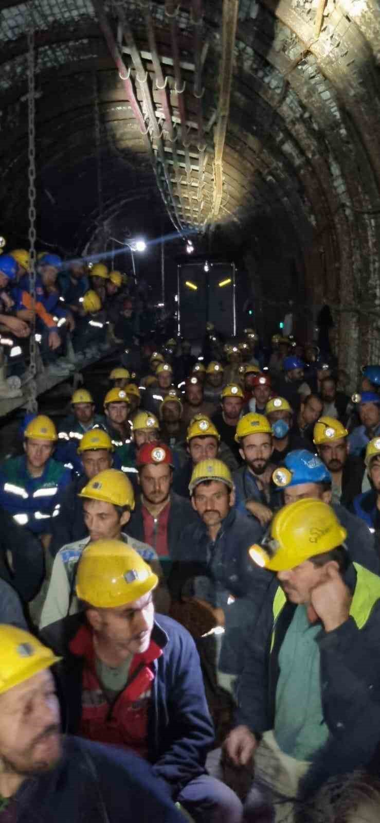 Maden işçilerinin yer altındaki eylemi 4’üncü gününde 190 kişi ile devam ediyor