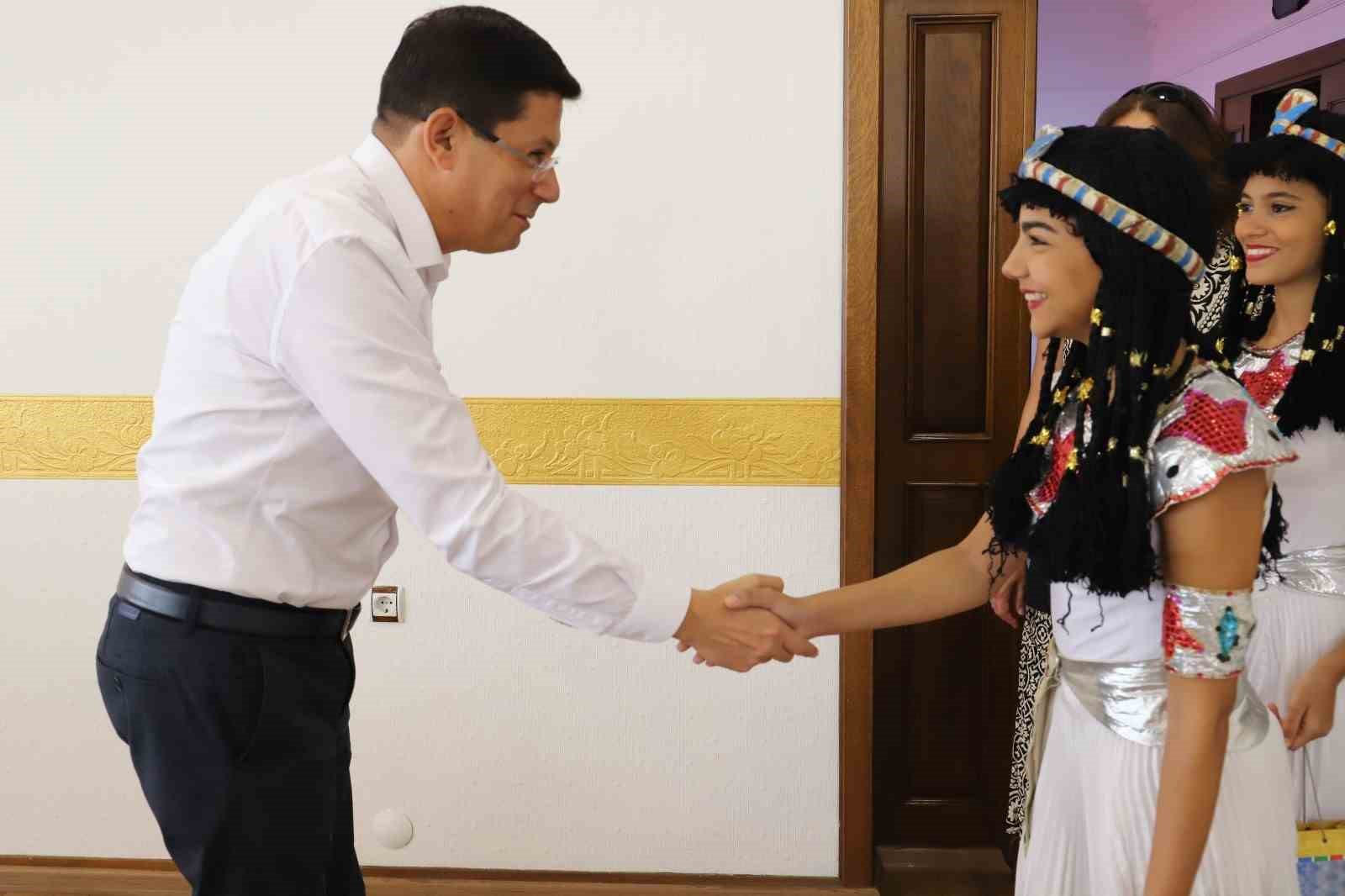 Başkan &Ouml;zcan 5 Eyl&uuml;l Kurtuluş Bayramı&rsquo;nın 101. yılını kutladı
