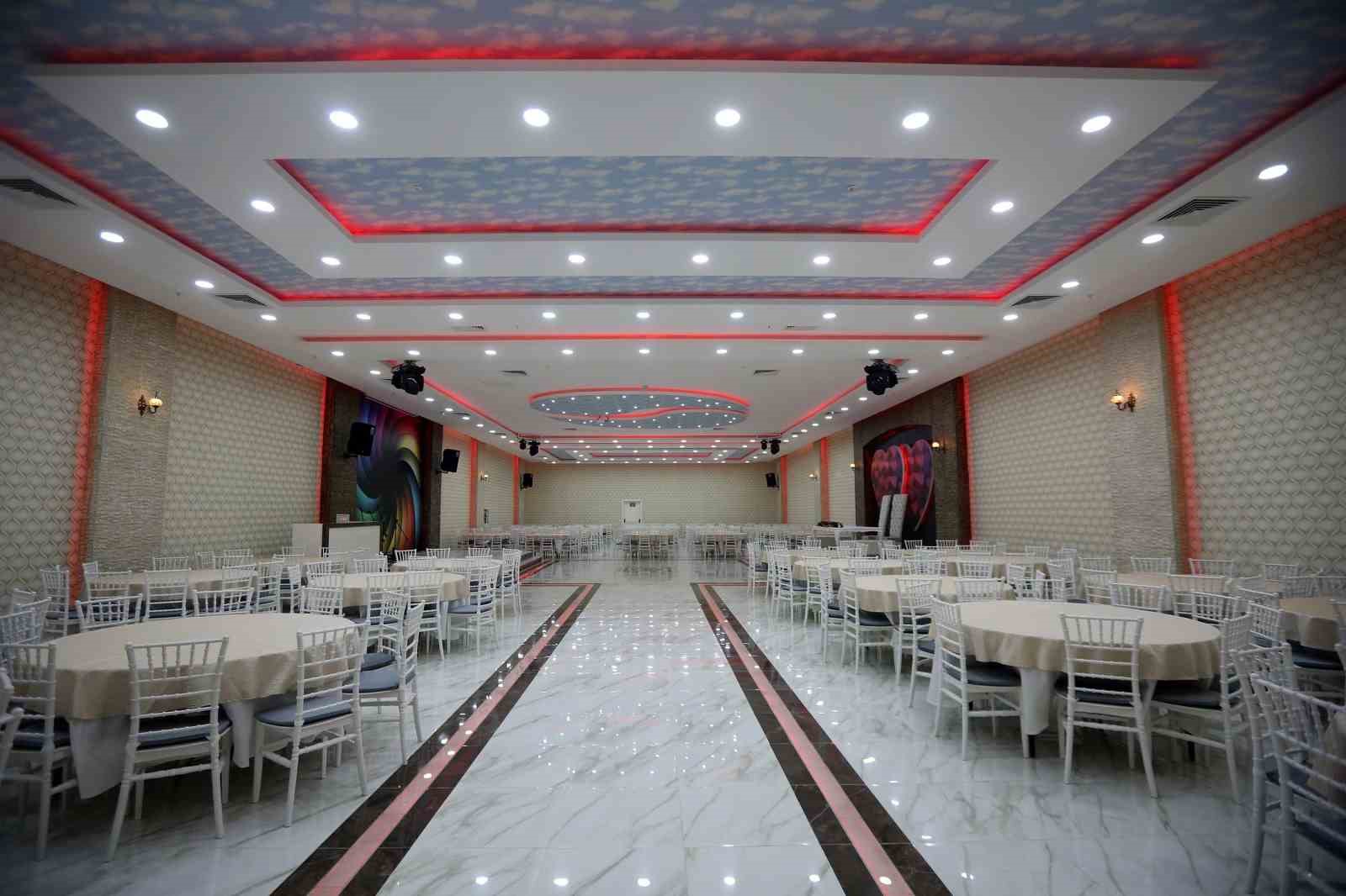 Yenimahalle Belediyesi &ccedil;iftlerin mutluluğuna ortak oluyor
