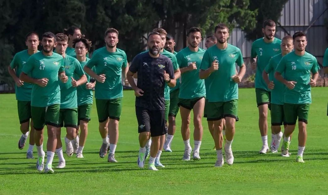 Turgutluspor evinde, Akhisarspor deplasmanda yeni sezona başlayacak