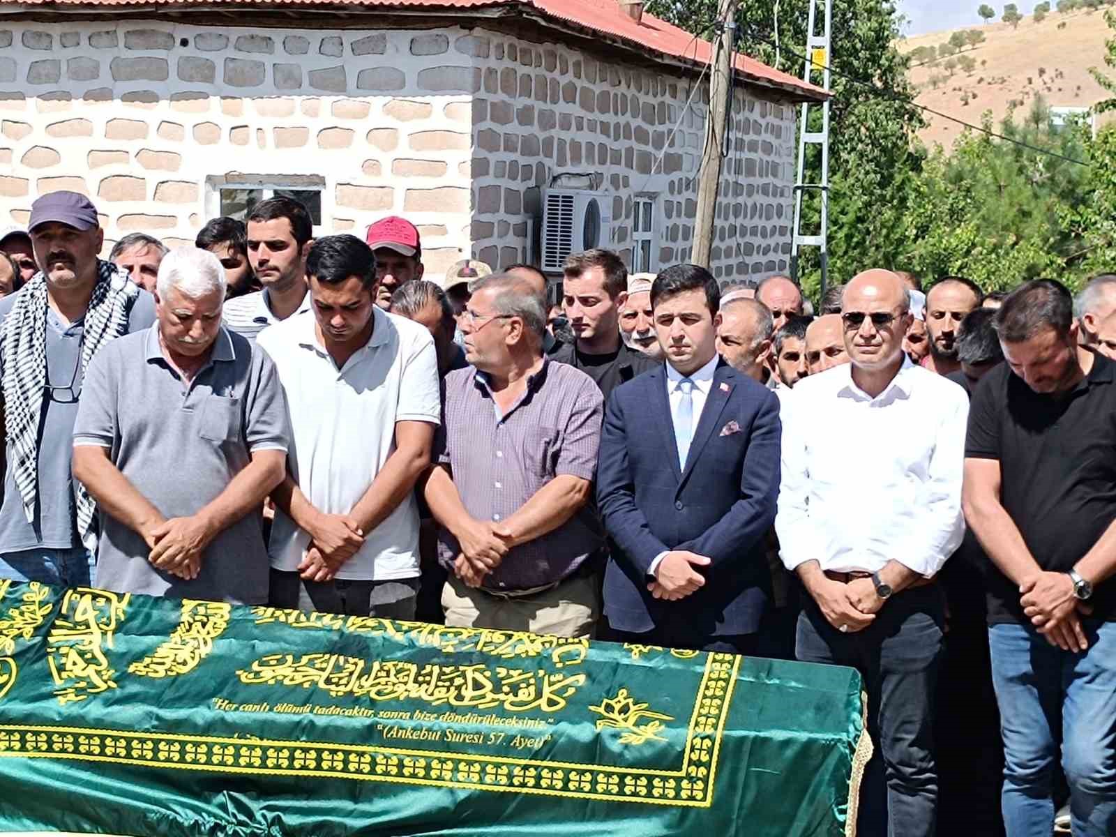 Tunceli’de cansız bedeni suda bulanan şahıs toprağa verildi