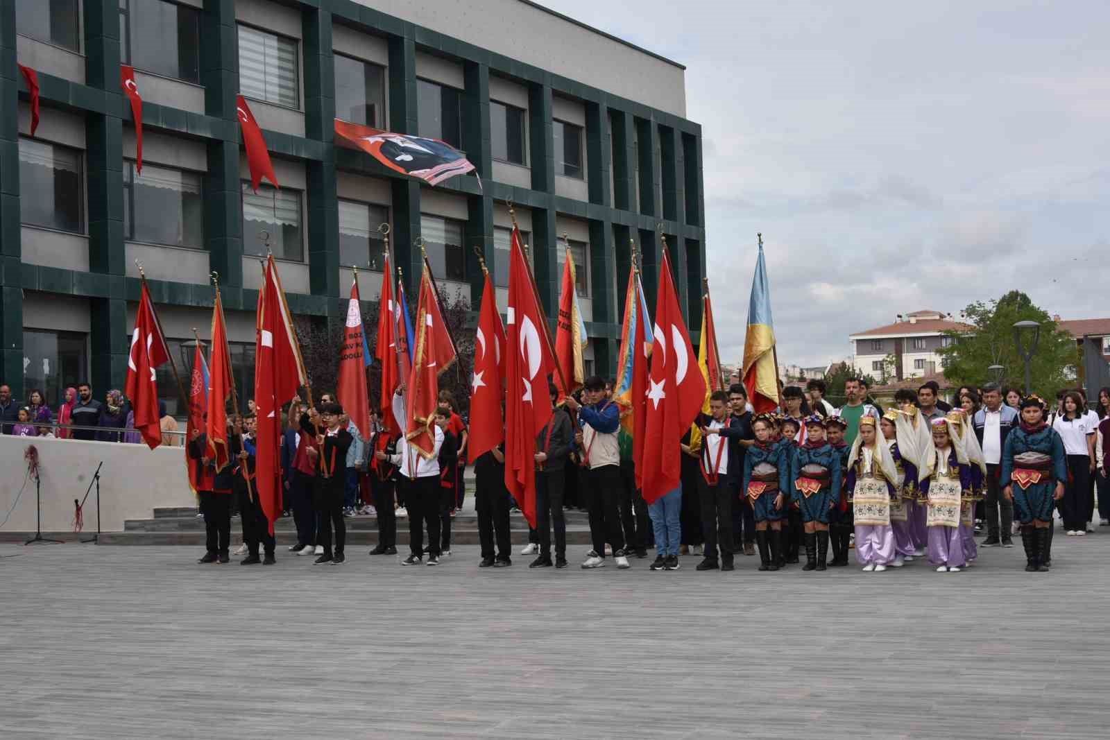 Boz&uuml;y&uuml;k&rsquo;&uuml;n kurtuluşunun 101. yılında şehitler anıldı
