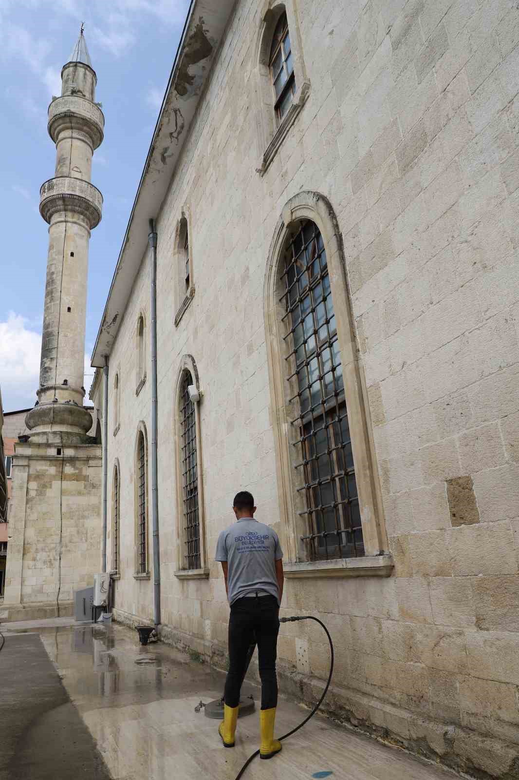 OBB&rsquo;den cami temizliği
