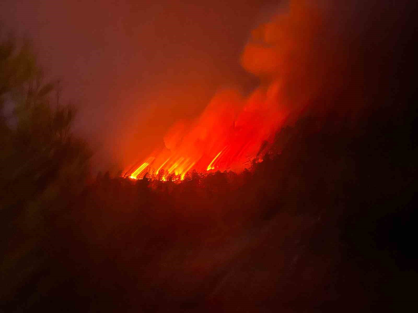Marmaris&rsquo;te  bug&uuml;n 7 yıldırım yangınına m&uuml;dahale edilerek hepsi kontrol altına alındı
