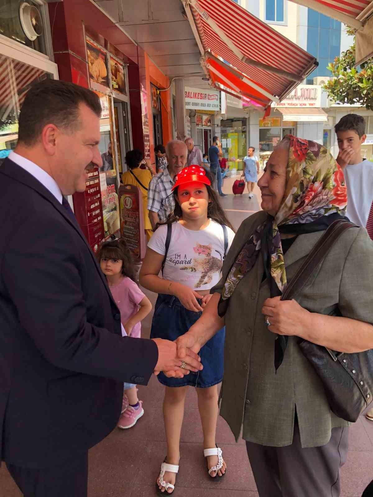 Başkan Yılmaz’a sokakta büyük ilgi
