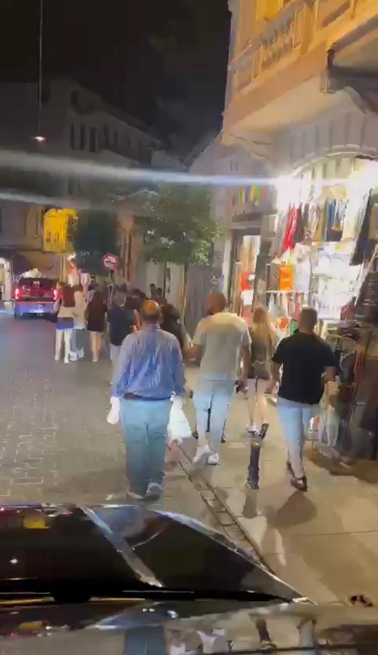 Beyoğlu’nda ilginç yankesicilik kamerada: Aracıyla turlarken tesadüfen hırsızlığı görüntüledi 