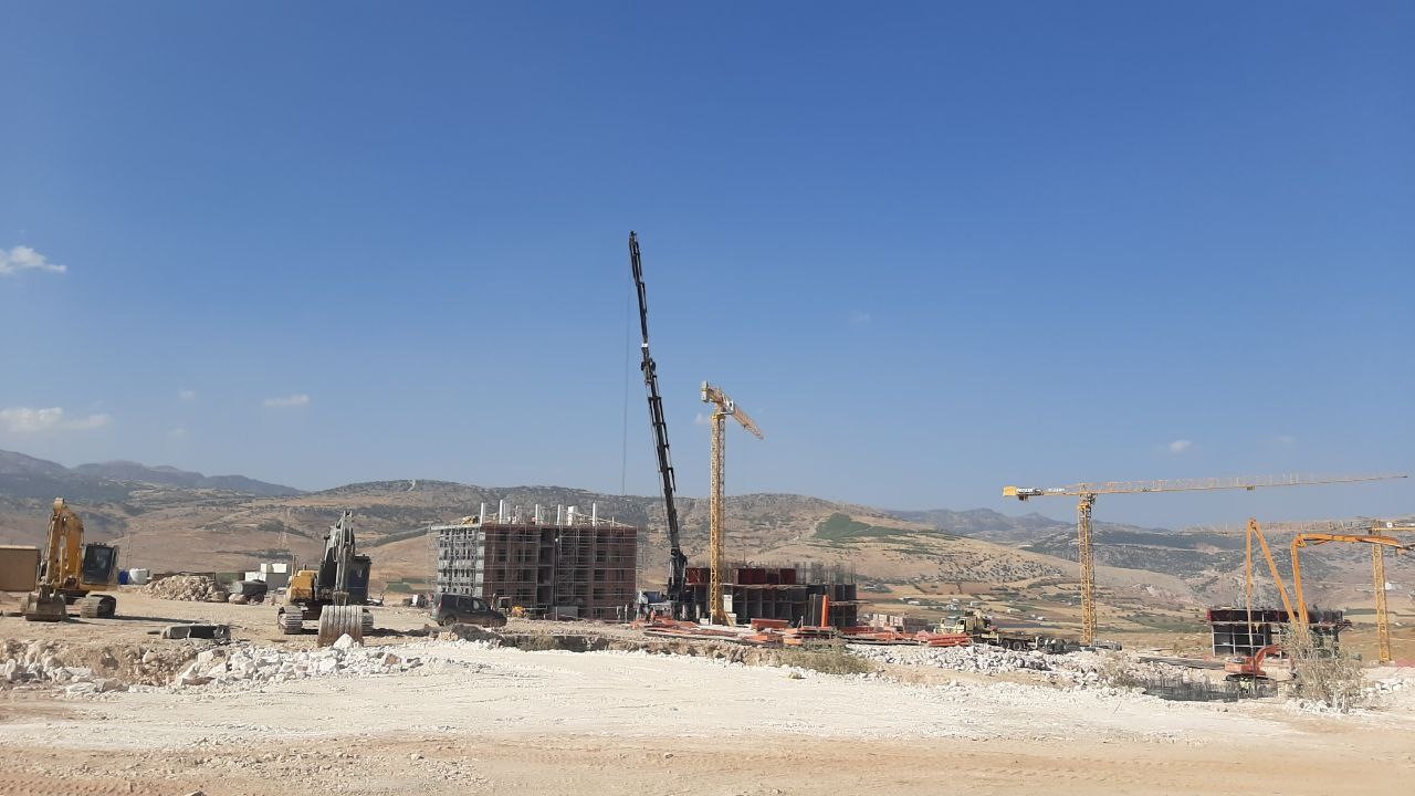 Adıyaman&rsquo;da kalıcı konutların yapımı hızla s&uuml;r&uuml;yor
