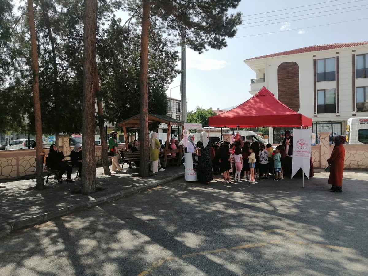 &Ccedil;ocuklara diş sağlığı eğitimi verildi
