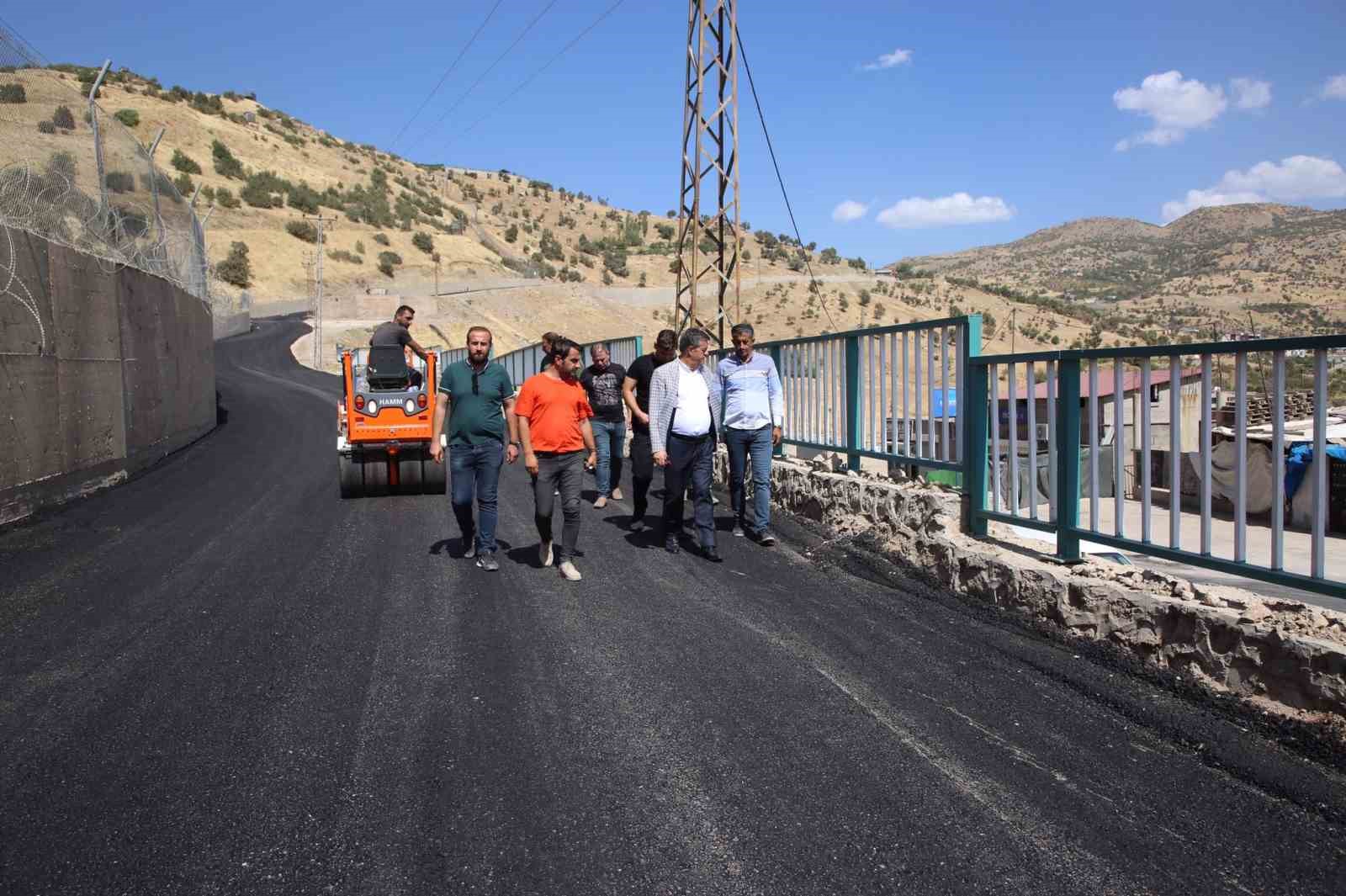 Şırnak’ta yapımı süren yol çalışması tamamlandı