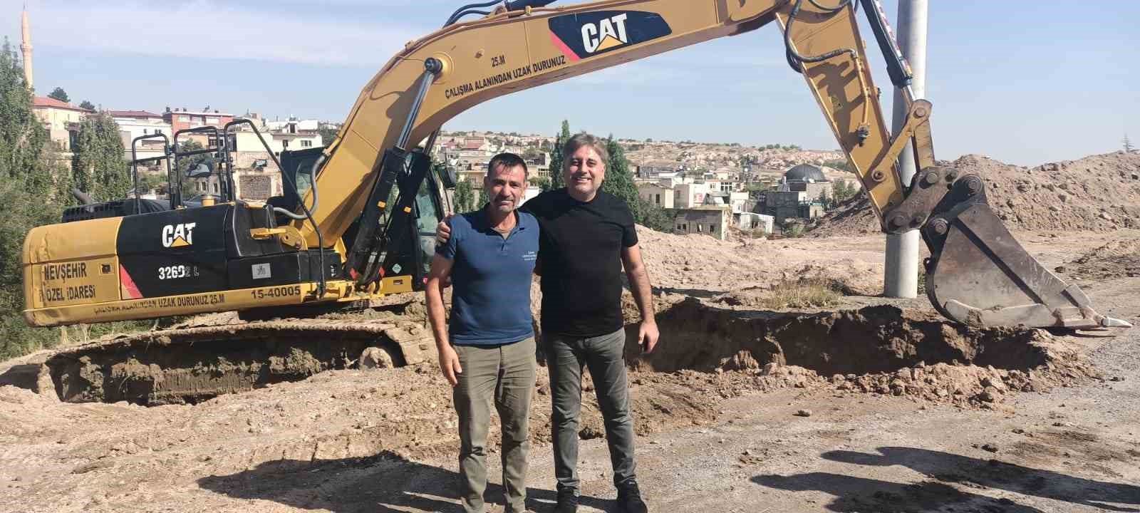 Genel Sekreter Duru sahada