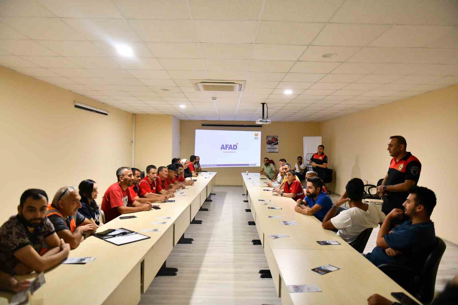 Esenyurt Belediyesi’nden vatandaşlara Afet Bilinci Eğitimi