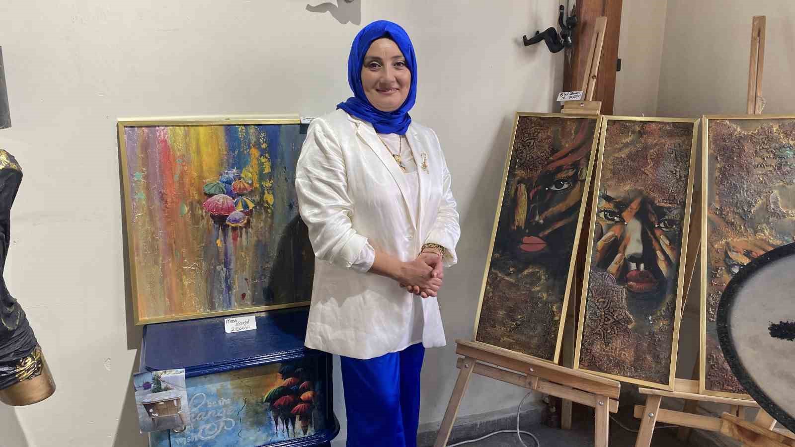 Ev hanımı geri d&ouml;n&uuml;ş&uuml;mden &uuml;r&uuml;nleri sergiye d&ouml;n&uuml;şt&uuml;rd&uuml;
