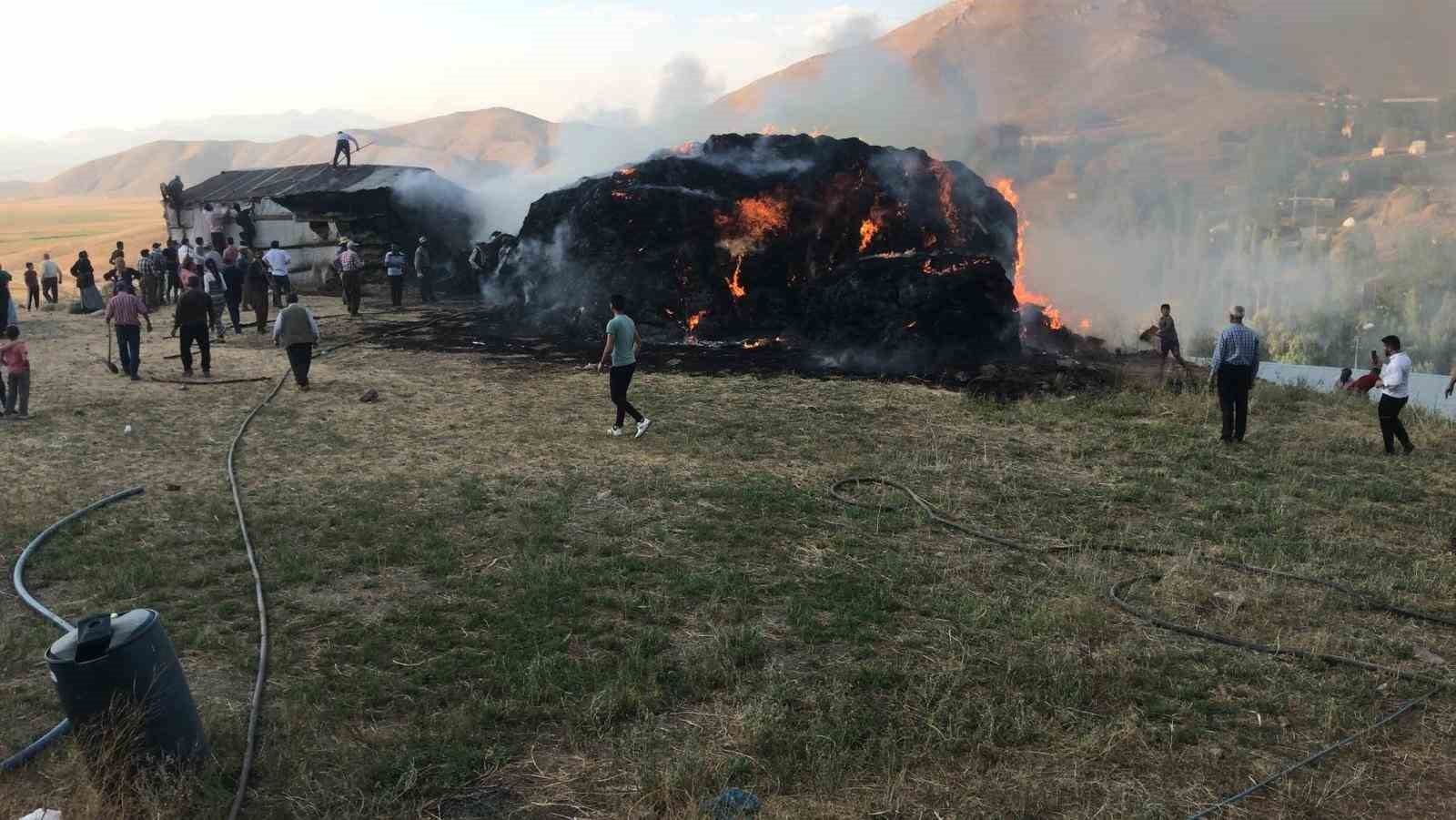 Yüksekova’da çıkan yangında 6 bin bağ ot yandı