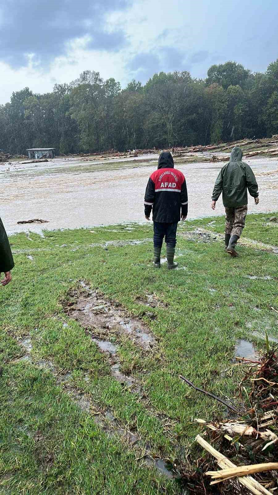 Kırklareli&rsquo;ndeki selde 2 can kaybı: Kayıp 4 kişi aranıyor
