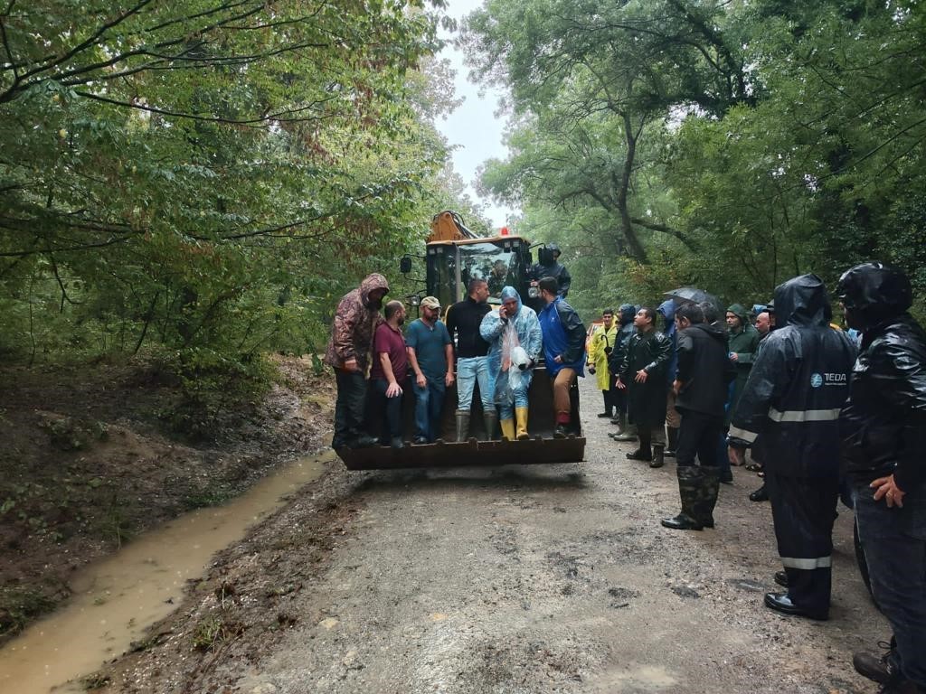 Halkın g&uuml;venliği i&ccedil;in sel b&ouml;lgesinde planlı elektrik kesintisi
