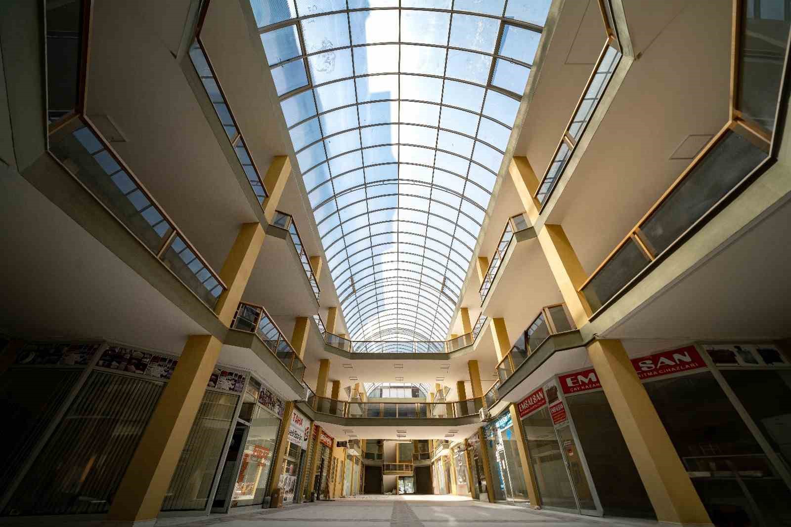 Matim İş merkezinde bulunan d&uuml;kkanlar a&ccedil;ılmak i&ccedil;in g&uuml;n sayıyor
