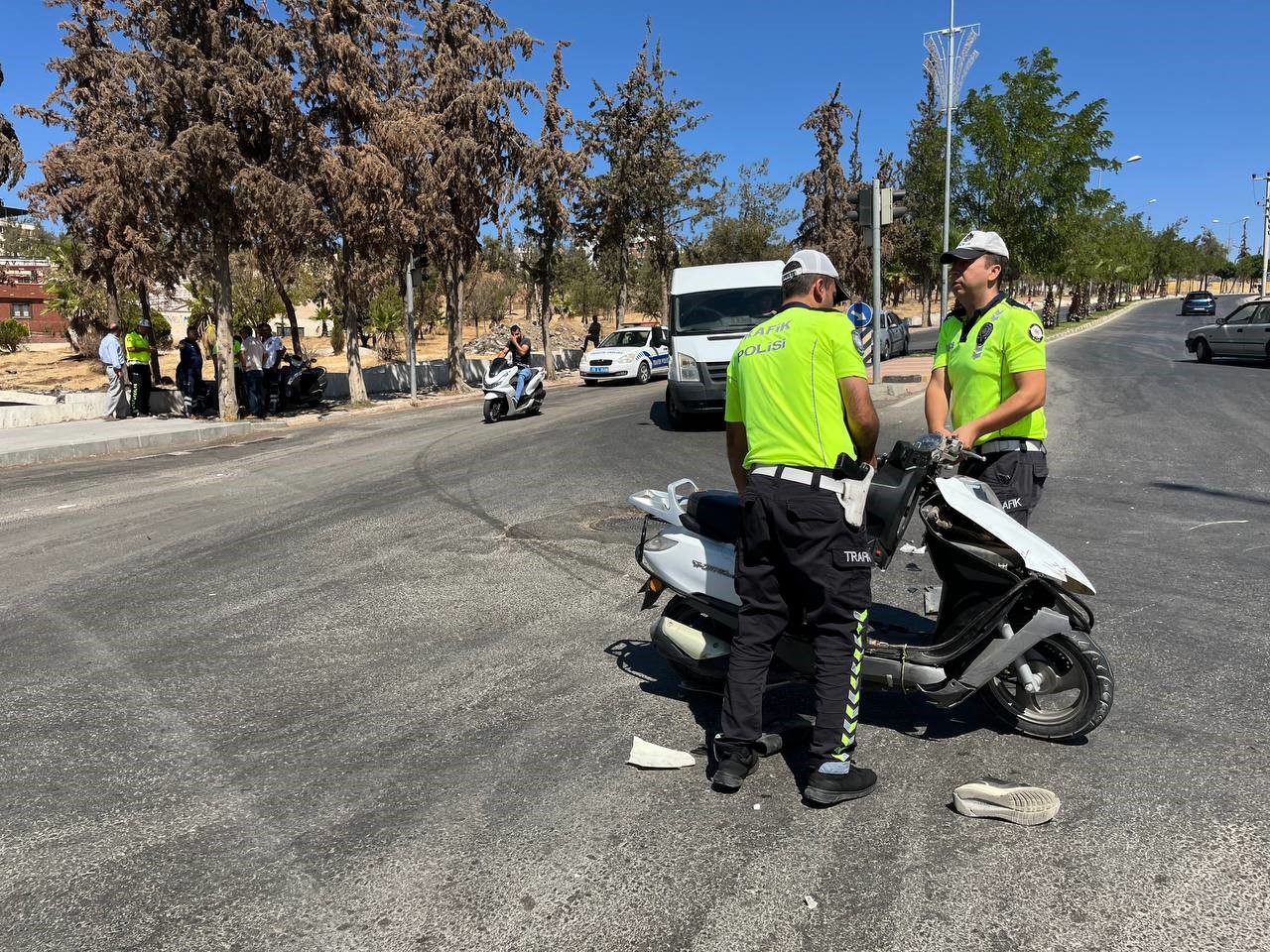 Kilis’te ambulans ile motosiklet çarpıştı:1 ağır yaralı