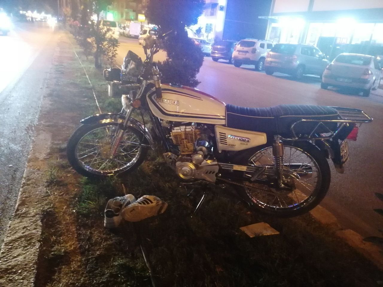 Minibüsün çarptığı motosikletli yaralandı