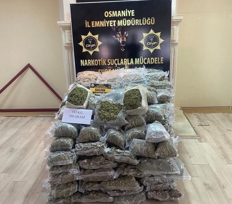 Osmaniye’de 103 kilo 700 gram skunk ele geçirildi