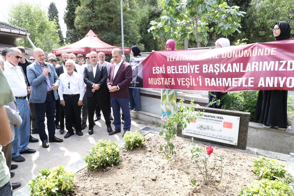 Gaziosmanpaşa’nın eski Belediye Başkanı Mustafa Yeşil mezarı başında dualarla anıldı