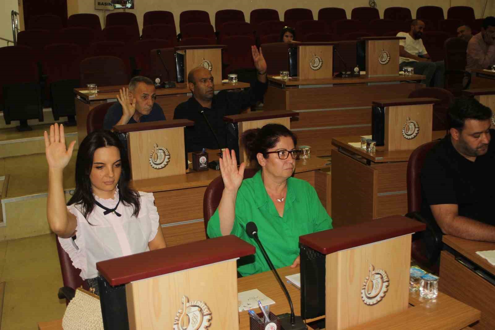 Uşak&rsquo;ın b&uuml;y&uuml;k bir sorunu &ccedil;&ouml;z&uuml;m yolunda ilerliyor
