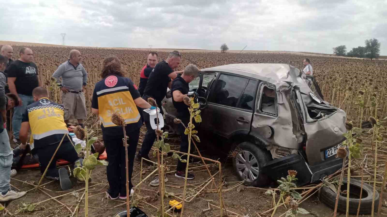 Edirne’de kontrolden çıkan otomobil takla attı: 1 ölü, 2 yaralı