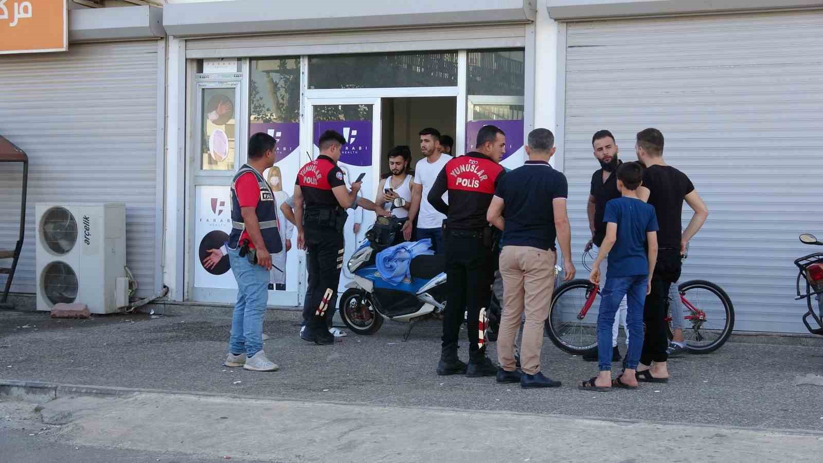 Kilis’te iş yerinde bıçaklı kavga: 2’si ağır 3 yaralı