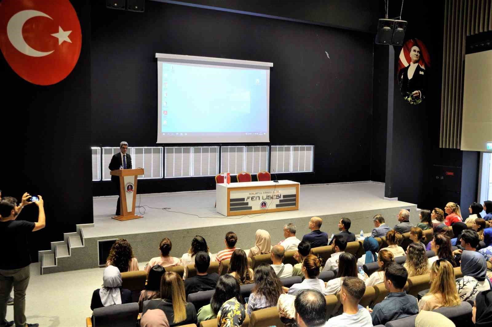 Malatya&rsquo;da &ouml;ğretmenlere hizmet i&ccedil;i eğitim
