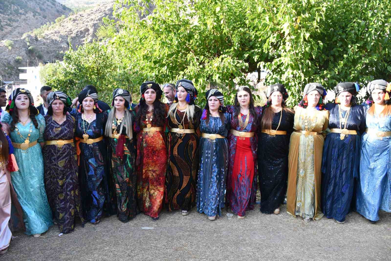 Şırnak’ta aşiret kararıyla düğünlerde yöresel kıyafet giyme zorunluluğu