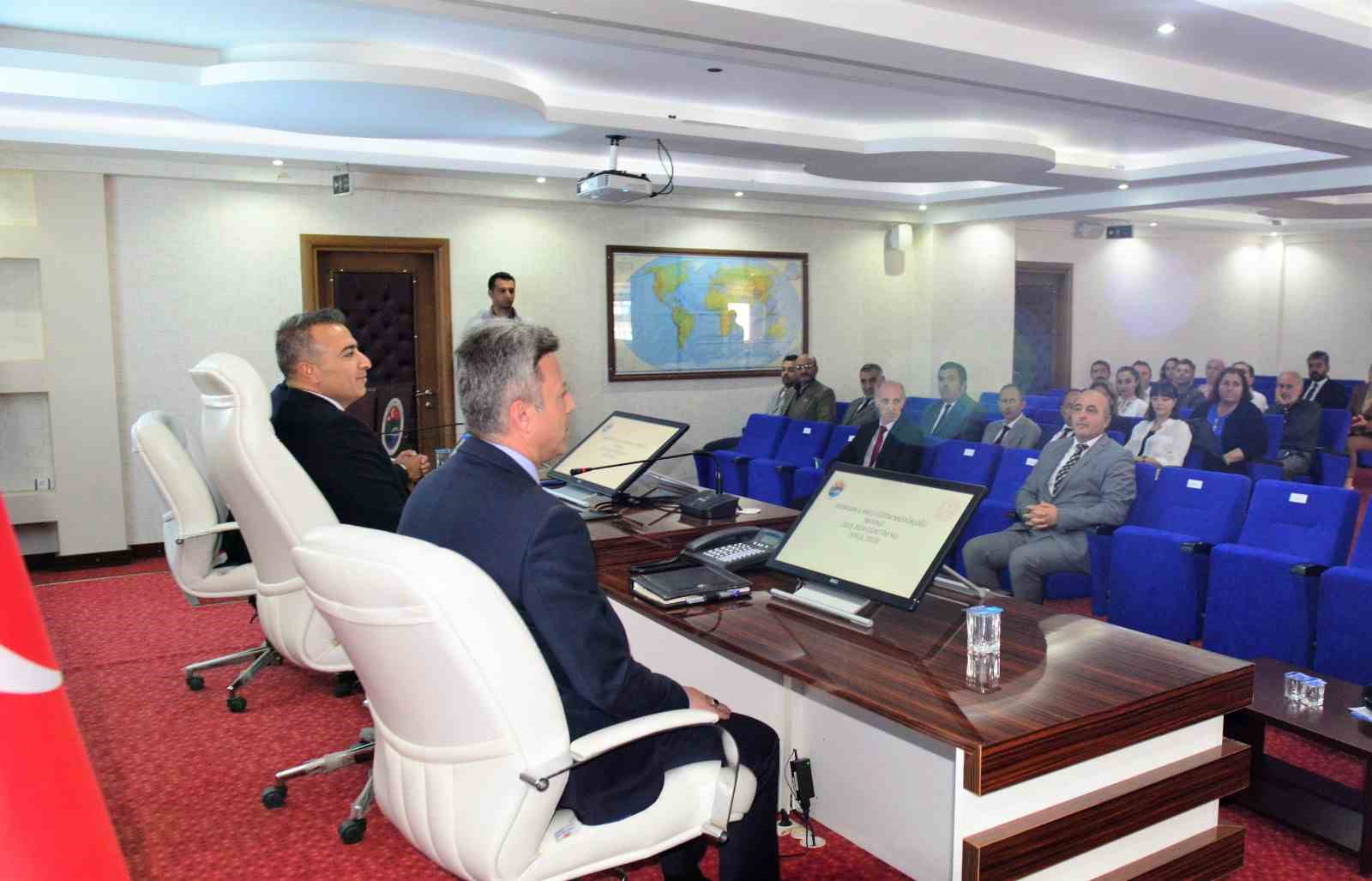 Ardahan&rsquo;da &lsquo;Eğitim-&Ouml;ğretime Hazırlık Toplantısı&rsquo; Ger&ccedil;ekleştirildi
