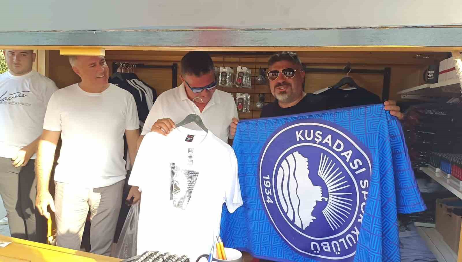 Kuşadasıspor Store, törenle hizmete açıldı
