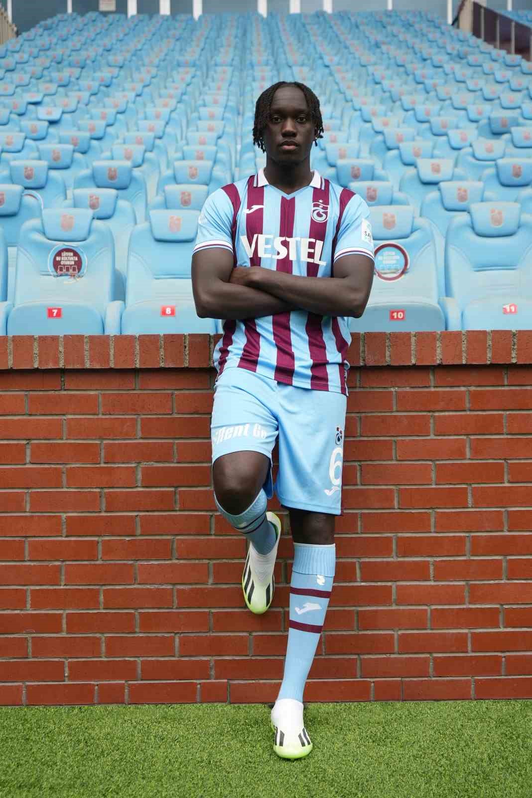 Trabzonspor, Batista Mendy&rsquo;yi kadrosuna kattı
