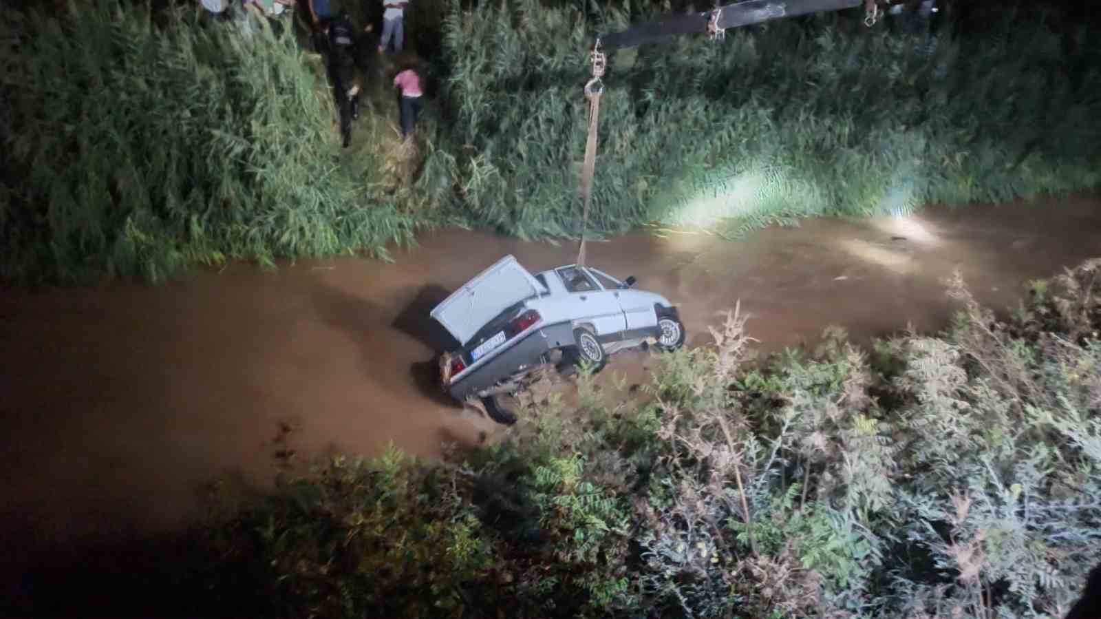 Şanlıurfa’da otomobil sulama kanalına devrildi: 3 ölü, 1 yaralı