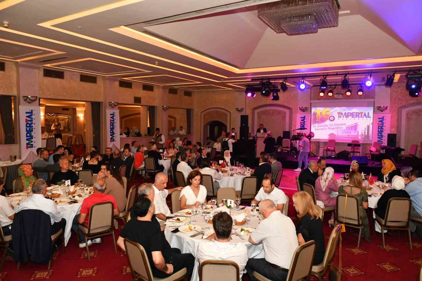 &Ouml;zel İmperial Hastanesi 16. yaşını kutladı
