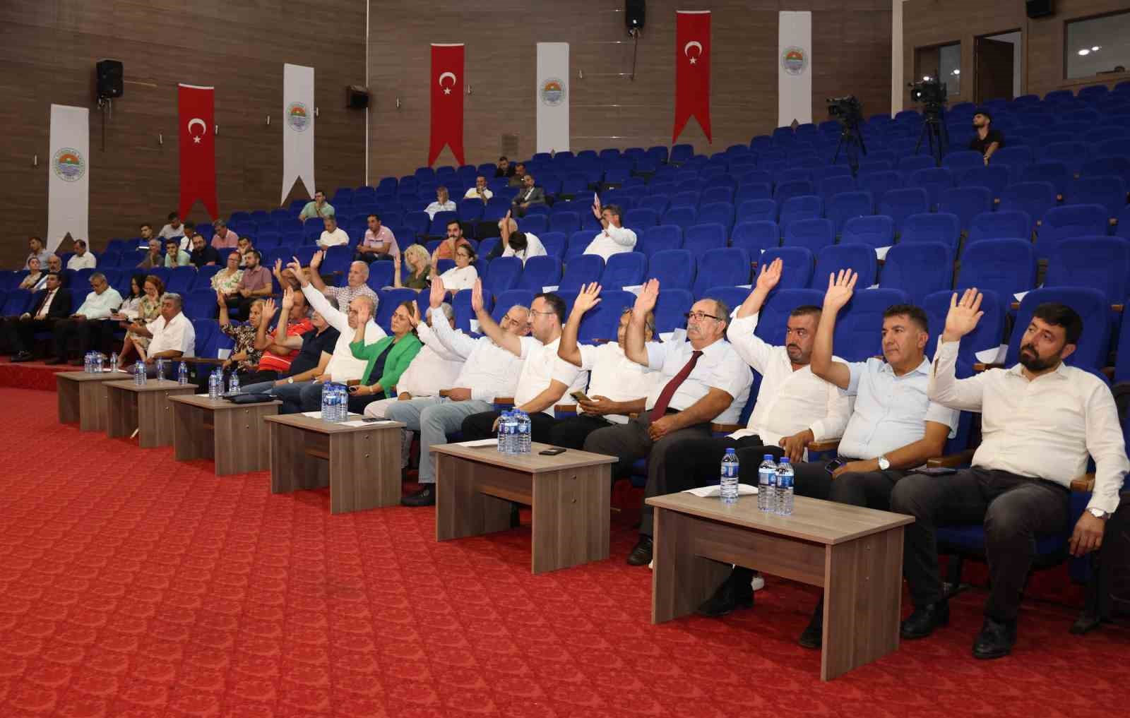 Toroslar Belediyesi&rsquo;nden &uuml;niversite &ouml;ğrencilerine eğitim yardımı
